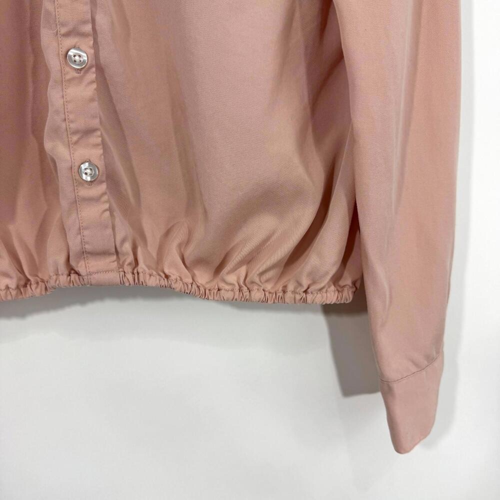 Free People Women’s Size 0  XS Light Pink Lyocell Collared Cut Out Back Shirt - Picture 3 of 9